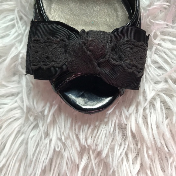 Floral Print Heels - Picture 4 of 7